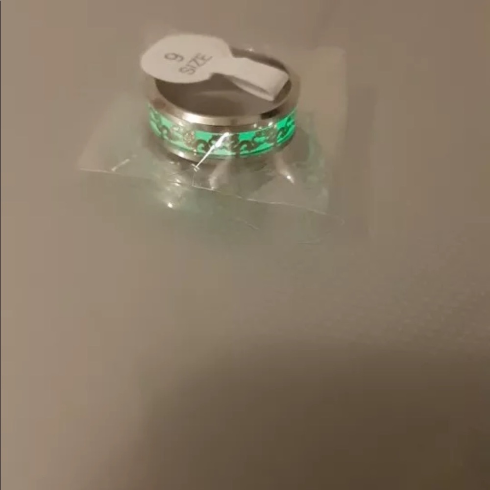 New Luminous ECG Stainless Steel Ring - Picture 3 of 4